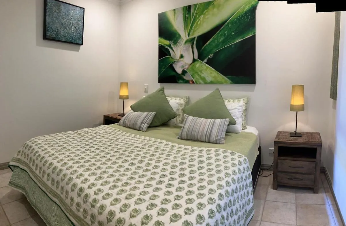 Holiday home Tali Beach House Retreat Oak Beach Australia