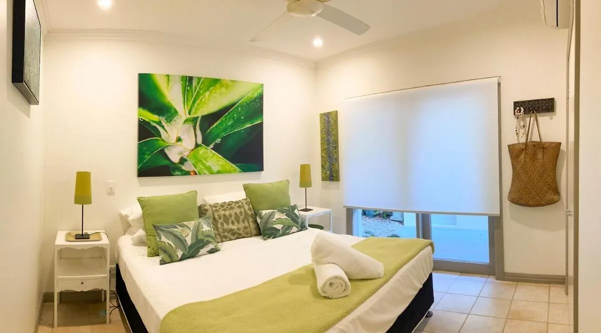 Tali Beach House Retreat Oak Beach Holiday home